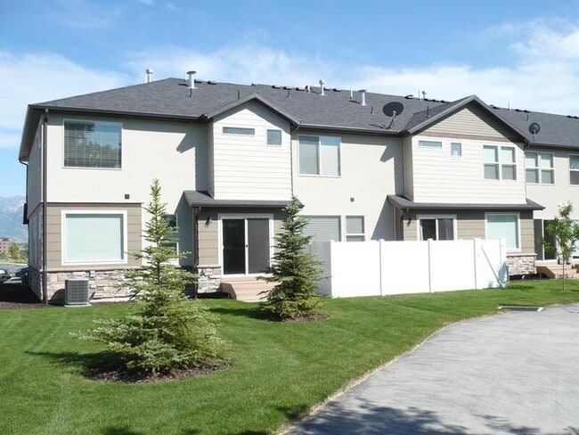 Building Photo - 102 S 1800 W