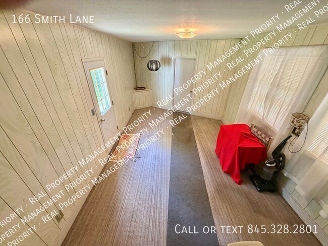 Building Photo - 166 Smith Ln