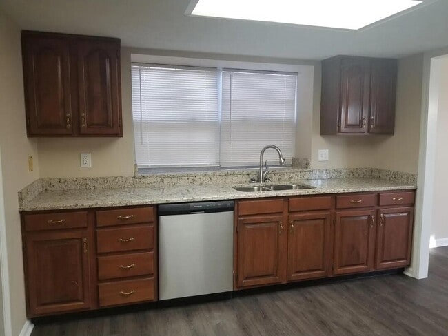 Building Photo - 779 Liberty Hill Dr