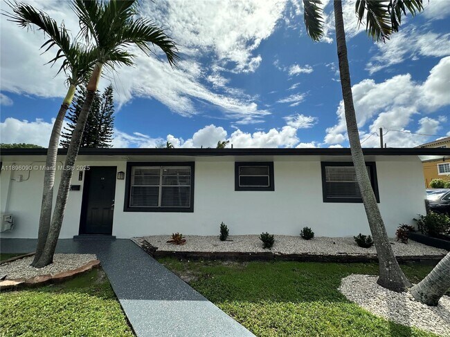 Building Photo - 116 NW 2nd Ave