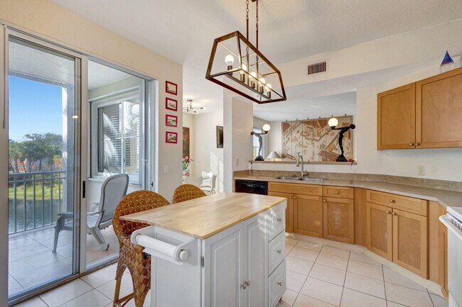 Building Photo - 11023 Legacy Ln
