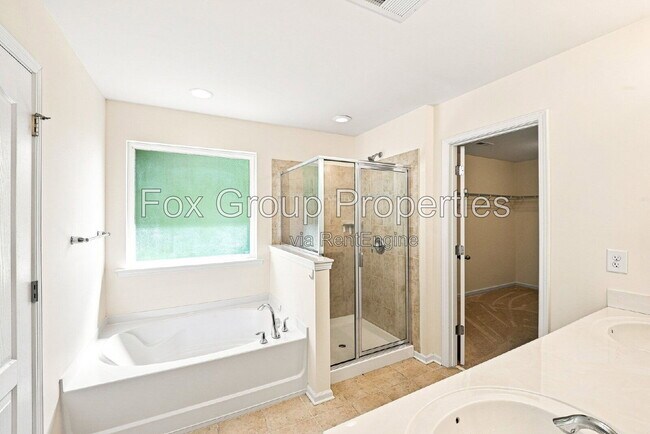Building Photo - 117 E Warfield Dr