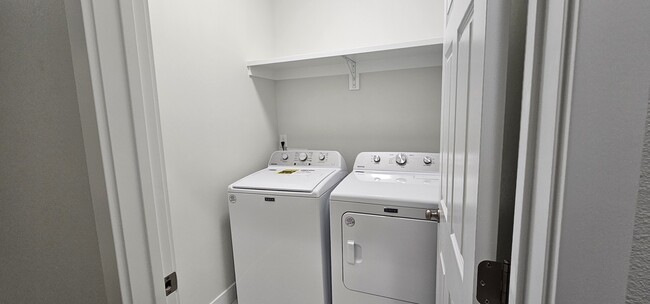 Washer and dryer units - 4473 Jackie Dr NE