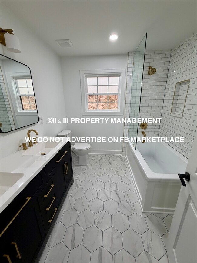 Building Photo - 113 S Cherokee St