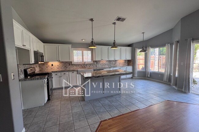 Building Photo - 10014 Brookline Woods Dr