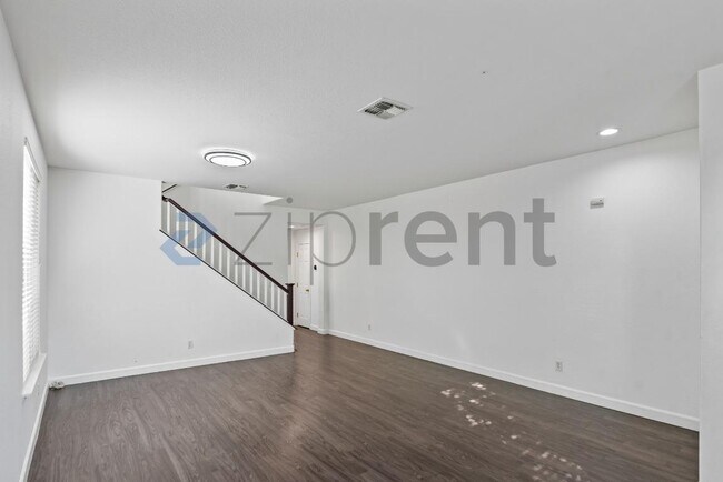 Building Photo - 2960 Stallion Way