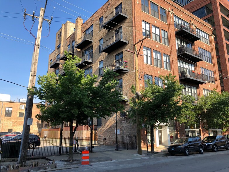 Primary Photo - 215 N Aberdeen St