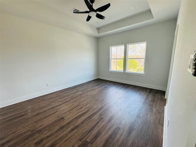 Building Photo - 7989 Sunbury St