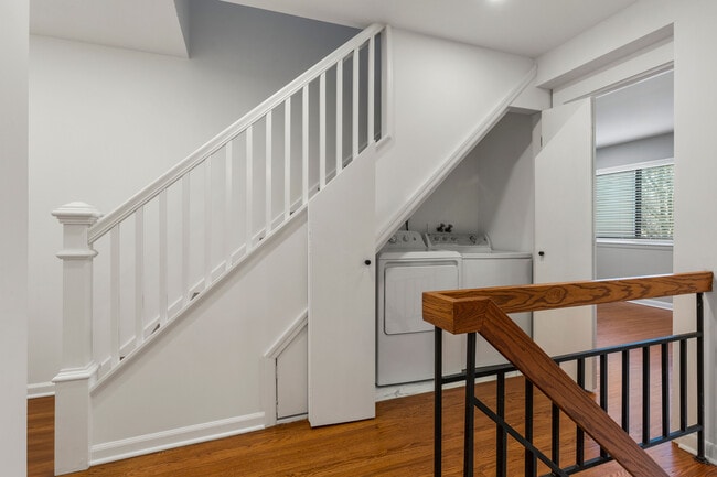 Building Photo - 50 Pondview Rd