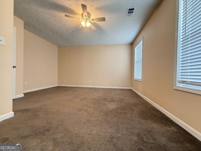 Building Photo - 2711 Highland Ridge NW