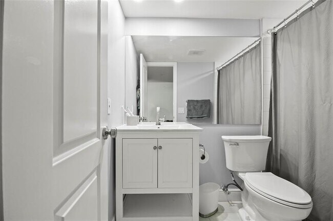 Building Photo - 2310 S Cypress Bend Dr