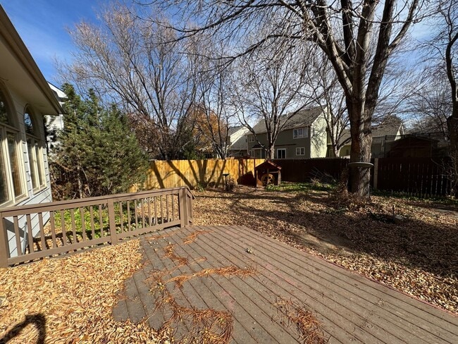 Building Photo - Spacious home in English Ranch