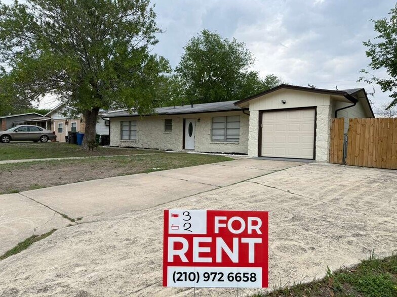 Building Photo - 206 Covina Ave