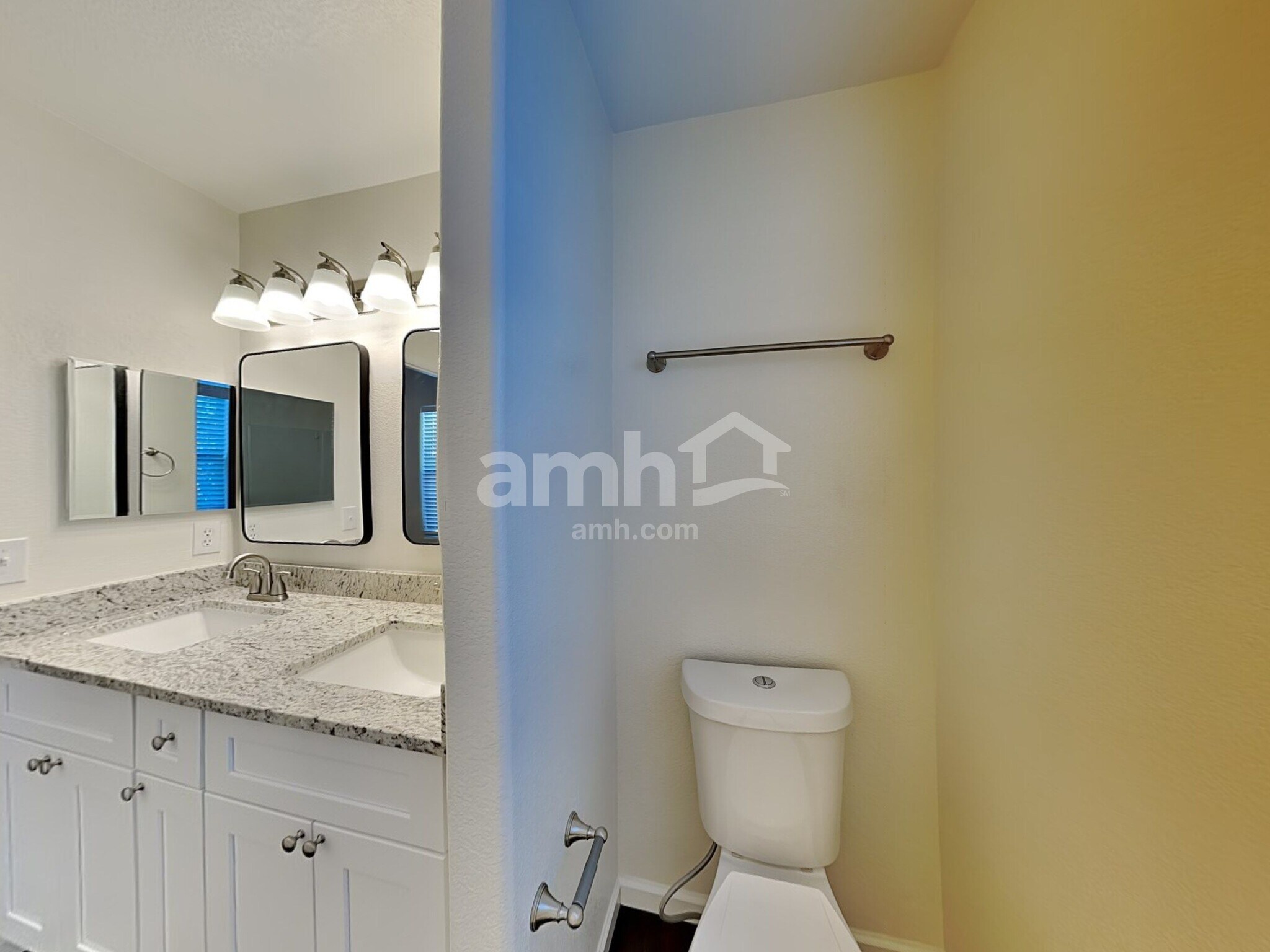 Building Photo - 8444 Sunbow Ct