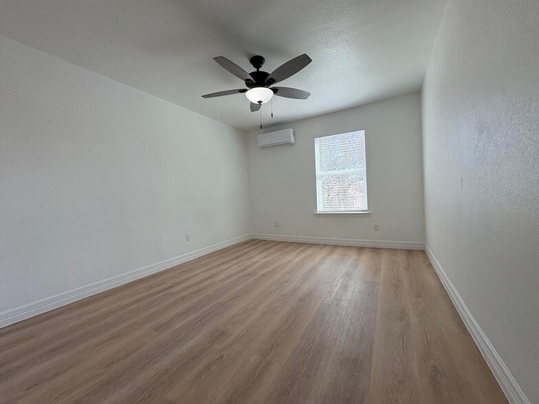 Building Photo - 1207 2nd Ave N