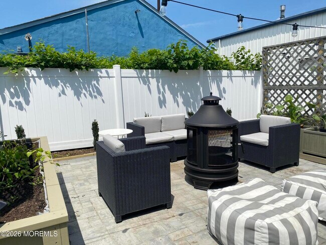 Building Photo - 95 Cooper Ave