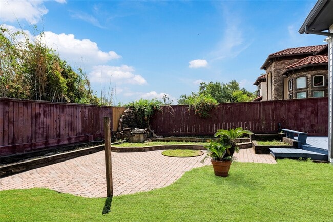 Building Photo - 12903 Figaro Dr