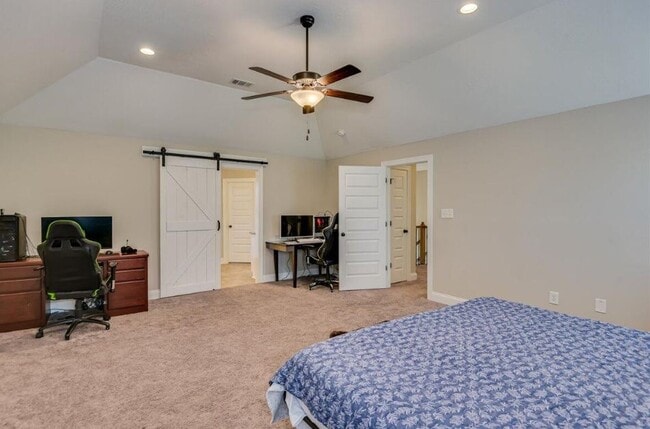 Building Photo - 3651 Kearsley St