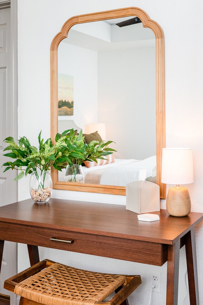 Building Photo - 1975 W Deane St