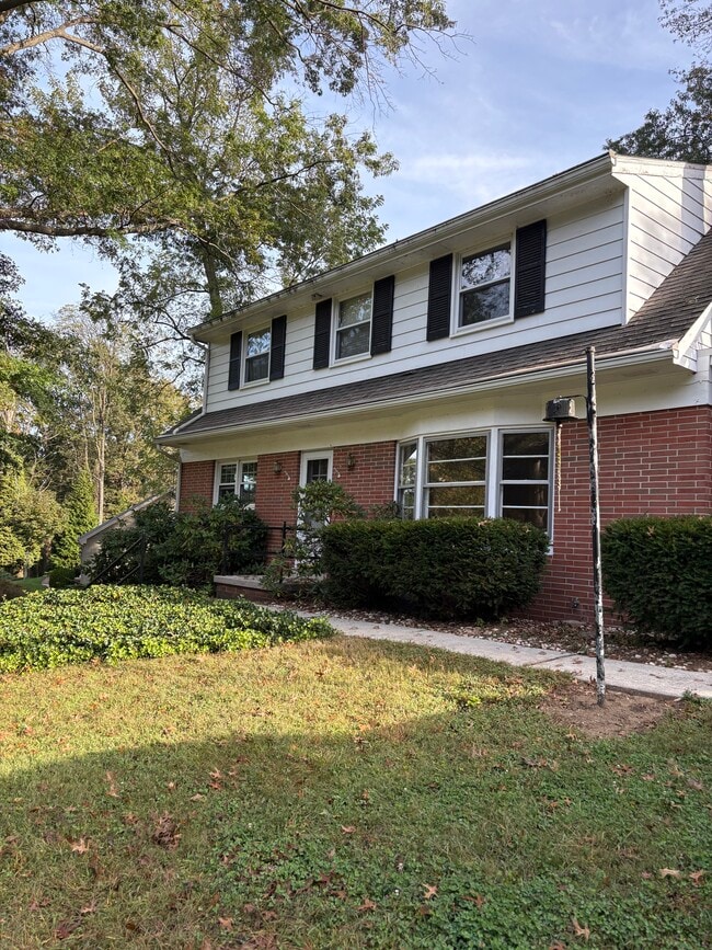 Building Photo - 60 Leaman Rd