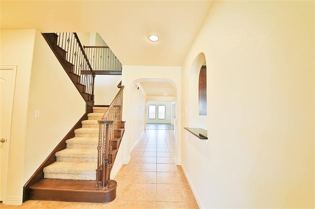 Building Photo - 778 Fall River Dr