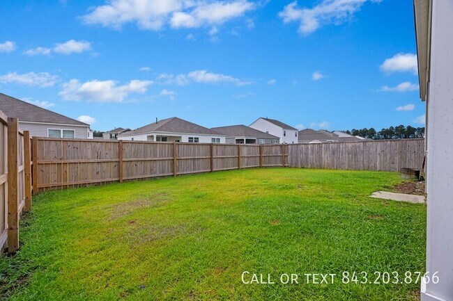 Building Photo - 103 Green Passage Ln
