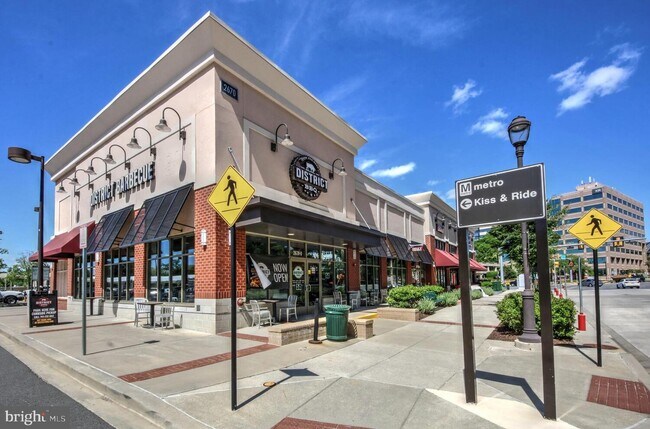 Building Photo - 2904 Kings Chapel Rd