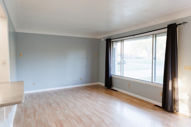 living room - 246 Lake Heights