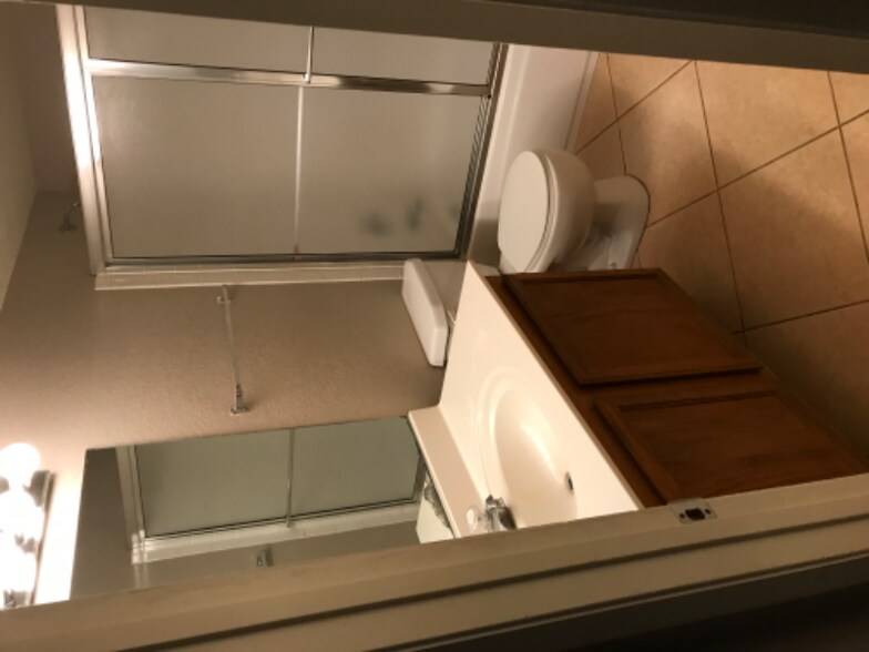 Building Photo - 7941 Decker Canyon Dr