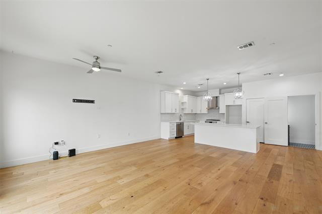 Building Photo - 2222 Moser Ave