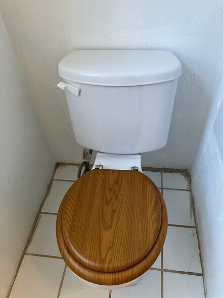 Building Photo - 5819 Bartlett St