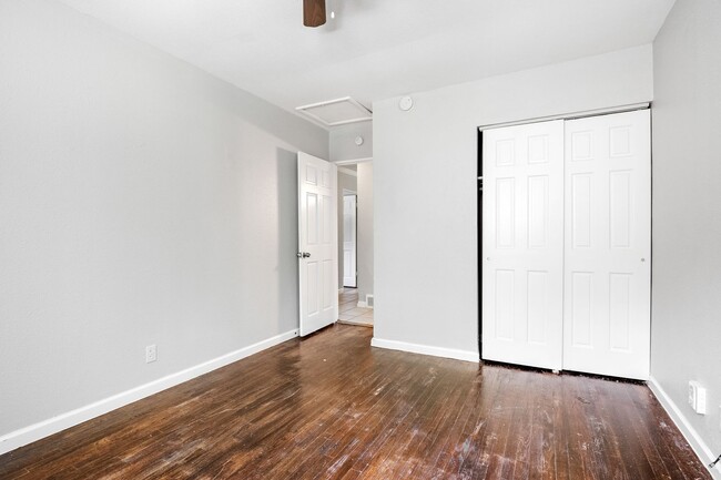 Building Photo - Section 8 Friendly | 3 bed 1 Bath on the W...