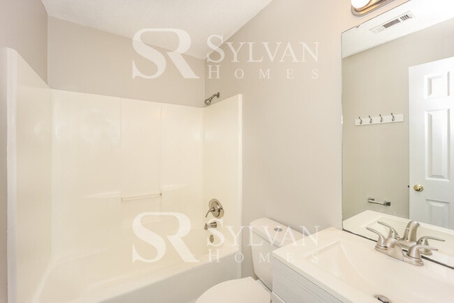 Building Photo - 2637 Welcome Rd