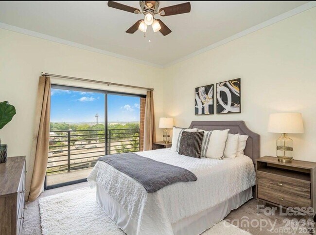 Building Photo - 715 N Church St