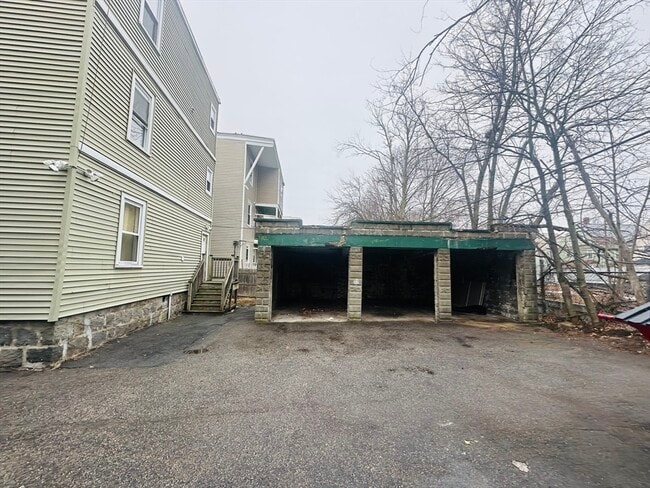 Building Photo - 28 Melbourne St