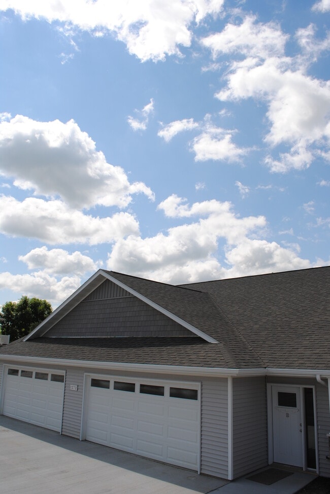 Building Photo - Williow Trail