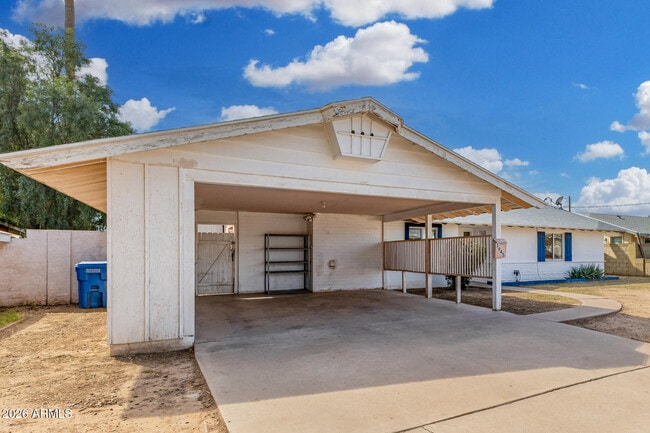 Building Photo - 3945 W Orange Dr