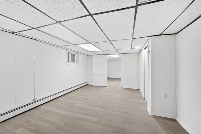 Building Photo - 1433 43rd St