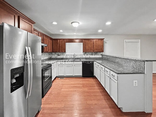 Building Photo - 1153 Smith St SW