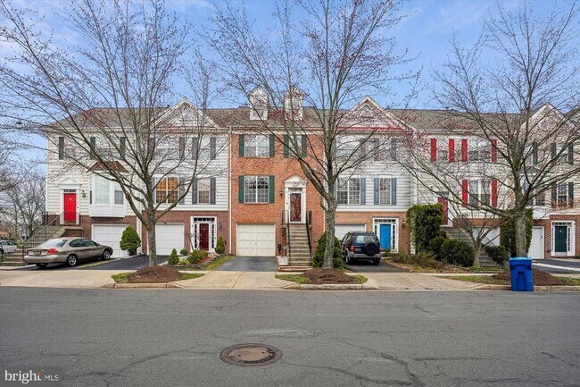 Building Photo - 25404 Upper Clubhouse Dr