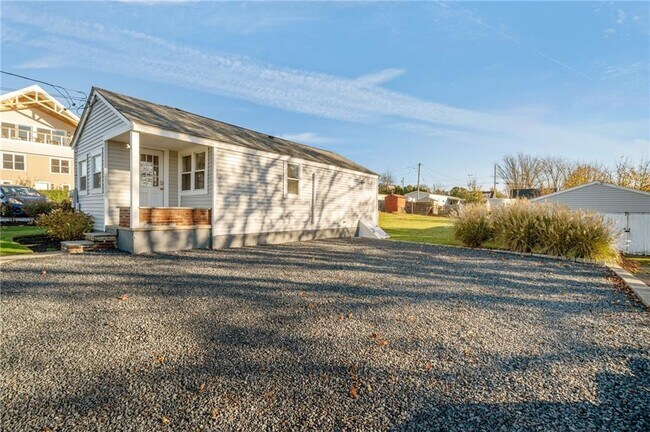 Building Photo - 49 Reservoir Rd