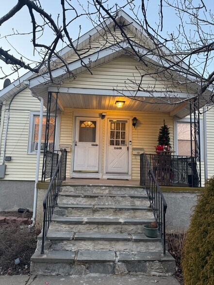 Building Photo - 1368 High Ave