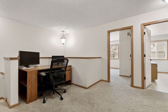 Building Photo - Amenity-Packed Bailey’s Arbor Townhome — Available June 1!