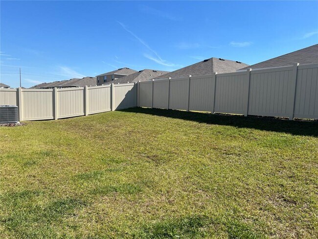 Building Photo - 5070 SW 88th St