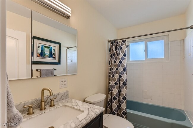 Building Photo - 1905 Wengert Ave