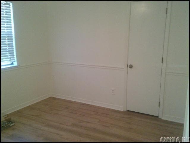 Building Photo - 400 Maxine Ave