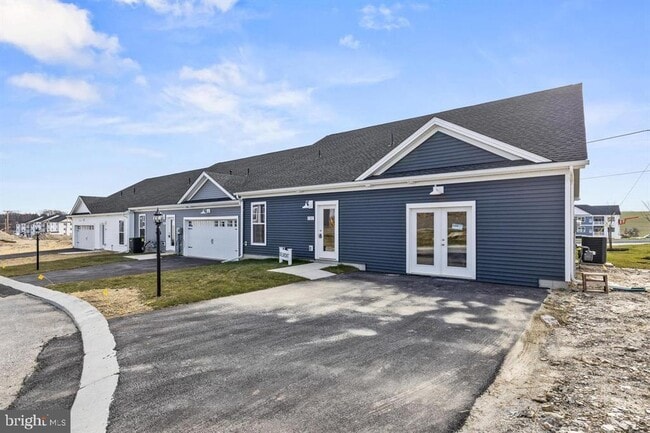 Building Photo - 137 Coastal Dr