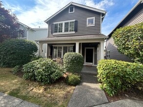 Building Photo - Redmond Ridge Home