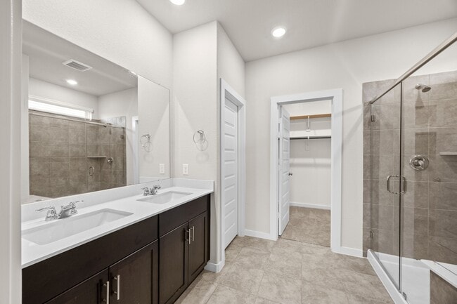 Building Photo - 5547 Madden Ln