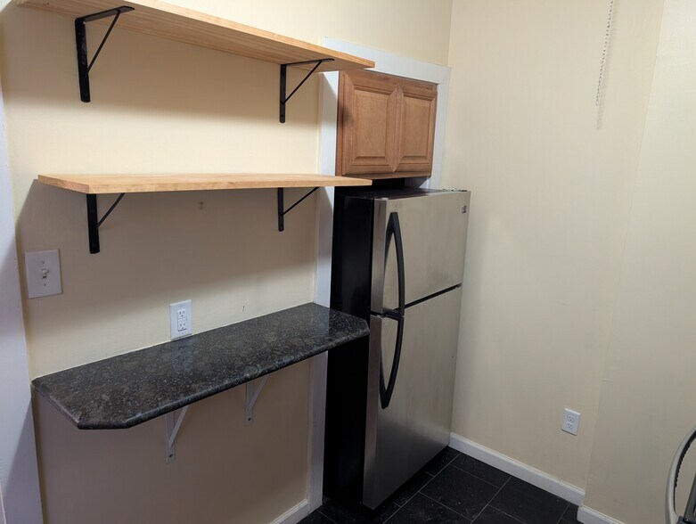 Kitchen - 250 36th St